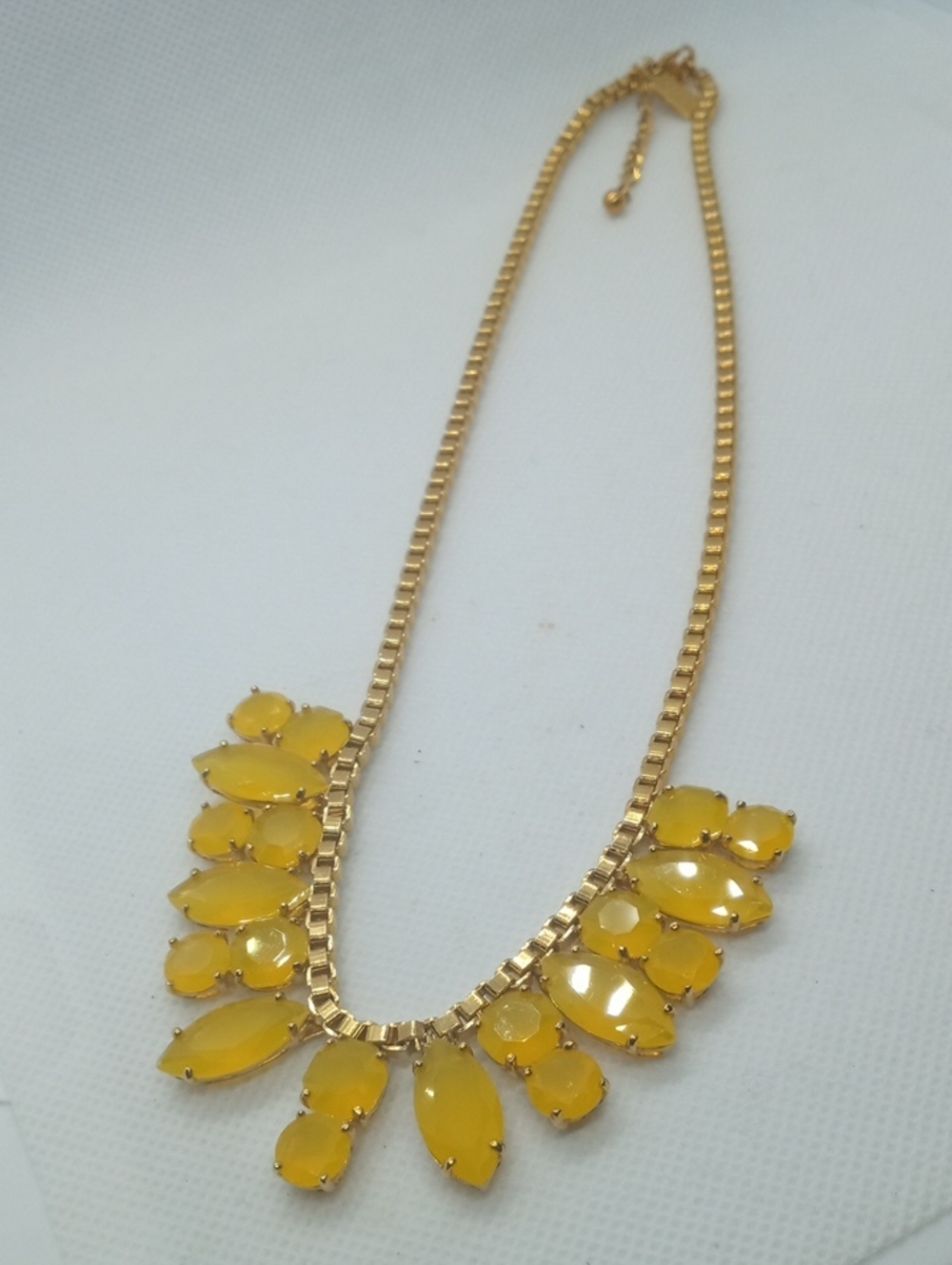 KATE SPADE MARQUE YELLOW DROP NECKLACE - Picture 6 of 8